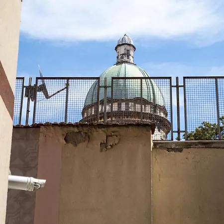 Elegante Con Terrazzino Nel Centro Di Appartement *